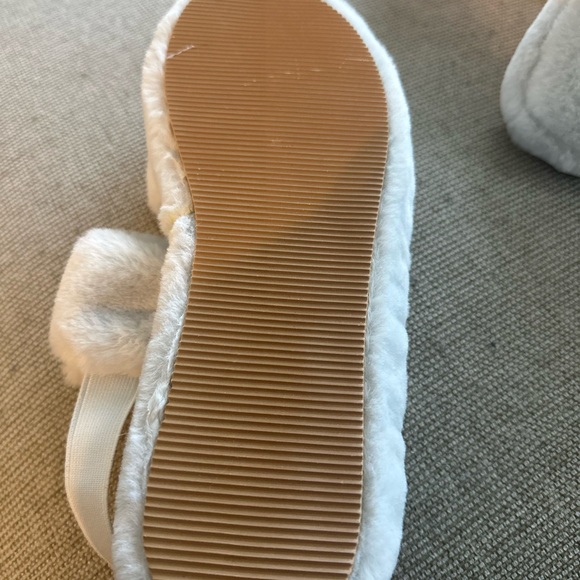 Confy shoes - Picture 2 of 3